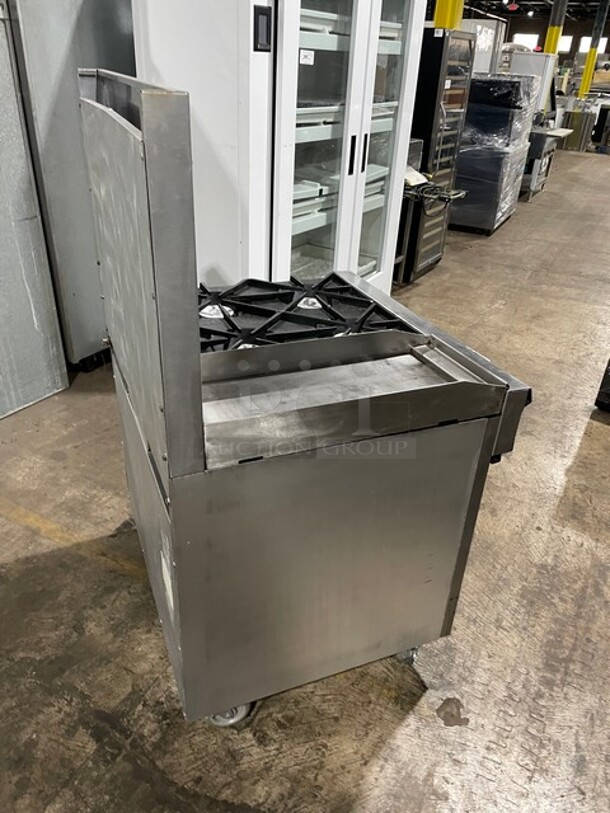 Amazing! Southbend Heavy Duty Commercial Natural Gas Powered 4 Burner Stove! With Left Sidle Flat Griddle! With Raised Back Splash! With Oven Underneath! All Stainless Steel! On Casters! Model P32DBBB! Working When Removed! - Image 4 of 9