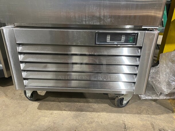 Atosa Commercial Single Door Reach In Cooler! With Poly Coated Racks! All Stainless Steel! On Casters! Model: MBF8505GR SN: MBF8505GRAUS100318082200C40028 115V 60HZ 1 Phase - Image 3 of 9