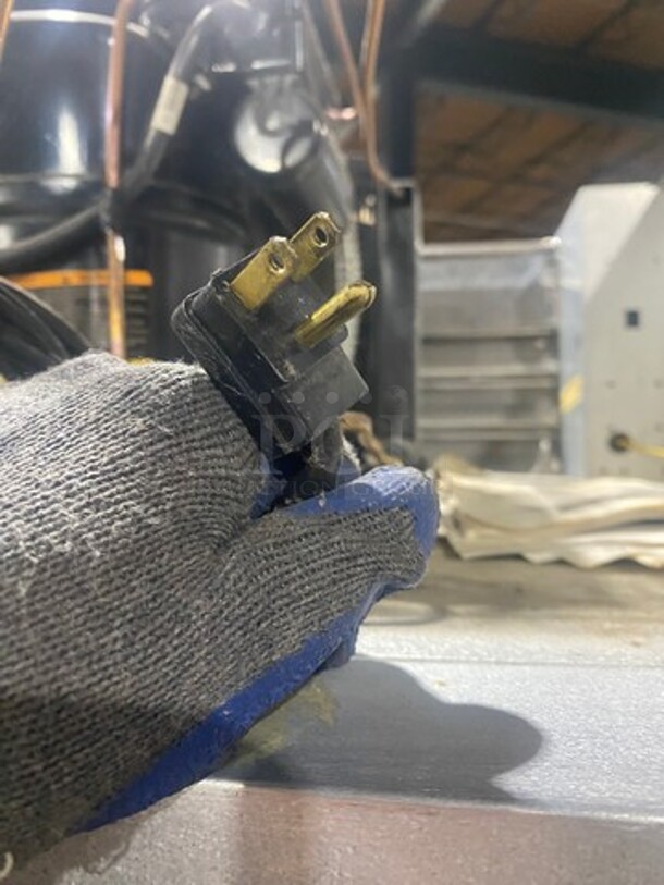 COOL! Traulsen Commercial Split Doors Reach In Refrigerator! With Racks! All Stainless Steel! On Casters! Model: AHT232NUTHHS SN: T079160C01 115V 60HZ 1 Phase - Image 9 of 10