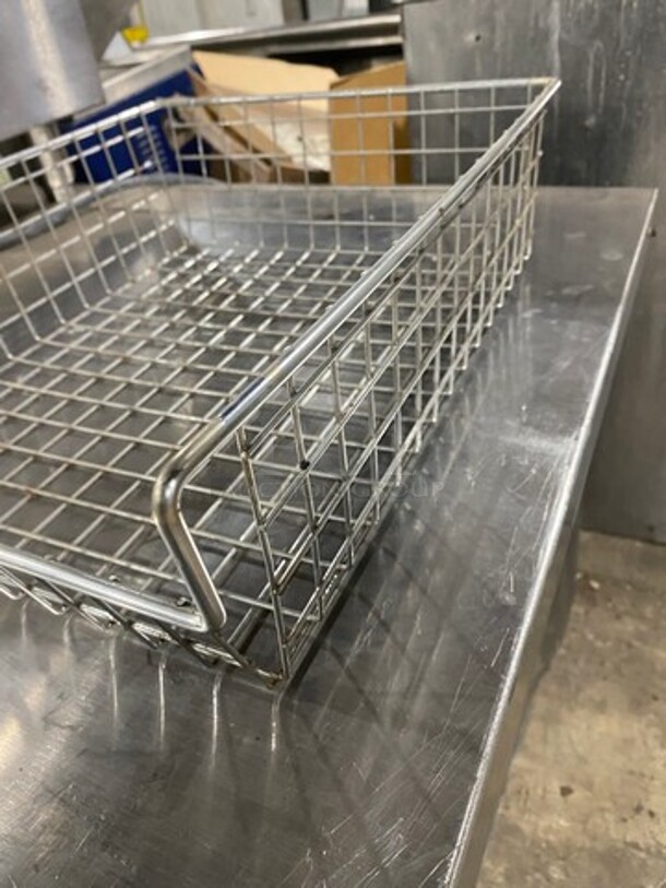 ALL ONE MONEY! Metal Wire Bakery Bagel/ Donut Baskets! - Image 4 of 6