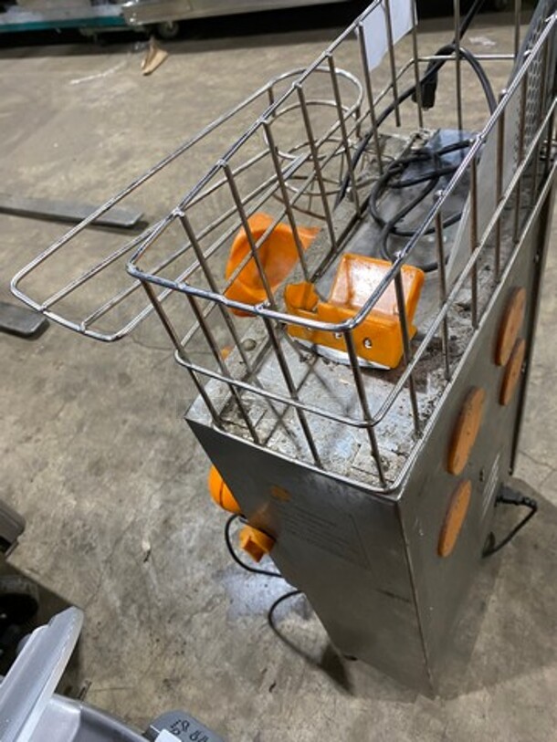 Commercial Countertop Automatic Orange Juicer! All Stainless Steel! Model: XC2000E2 110V - Image 4 of 8