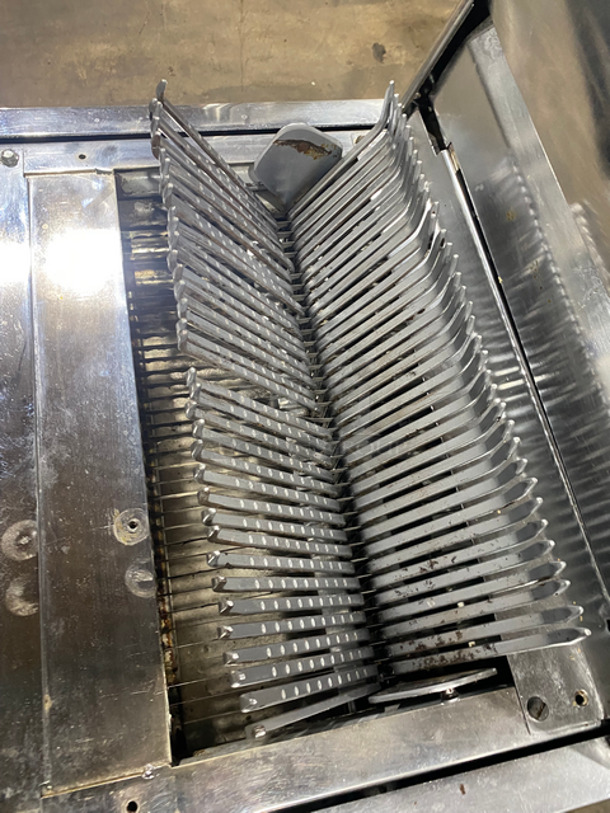 Berkel Commercial Countertop Bread Loaf Slicer! All Stainless Steel! Model MB! 115V 1 Phase! Working! - Image 5 of 9