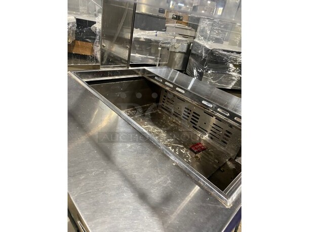Turbo Air MST-28-N-711S Stainless Steel Commercial Prep Table w/ Poly Sneeze Guard. 115 Volts, 1 Phase. - Image 7 of 8
