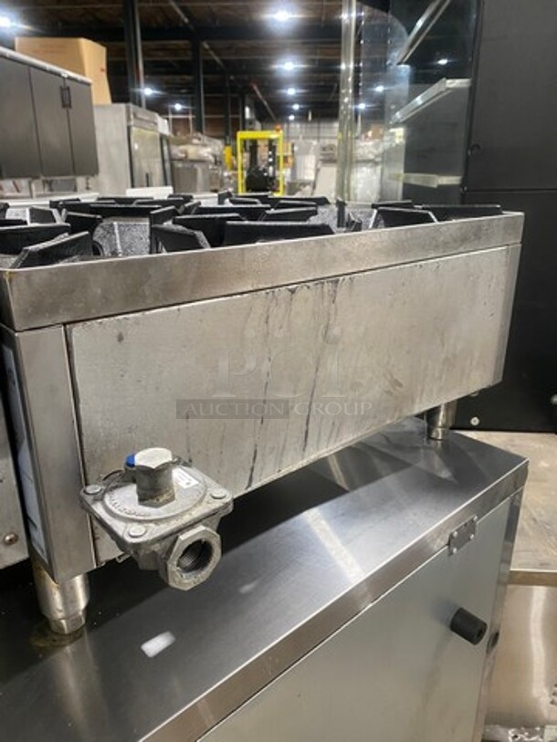 Avantco Commercial Countertop Natural Gas Powered 4 Burner Range! All Stainless Steel! On Small Legs! - Image 3 of 9