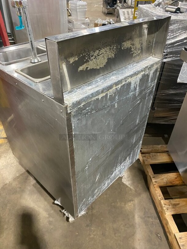 Stainless-Steel Custom-Made workstation/ serve station insolated ice bin waterspout sink! - Image 4 of 7