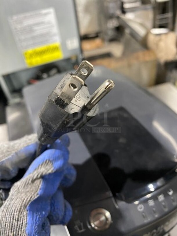 Najjar Countertop K Cup Coffee Maker! Model: CNLC0101 120V - Image 12 of 12