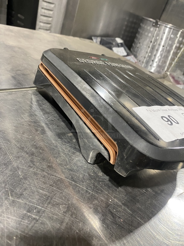 George Foreman Model: GRS040BC 120V! Metal Countertop Grilling Machine. - Image 3 of 7