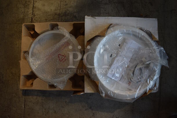 ALL ONE MONEY! Lot of 4 BRAND NEW TCP 140BODY15 Light Fixtures
