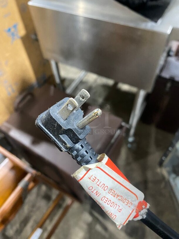 WOW! 2021 Bison Reach In Cooler! On Commercial Casters! Working When Removed! MODEL BRR46 SN: BRR4600321052900K80008 115V 1PH  - Image 8 of 10
