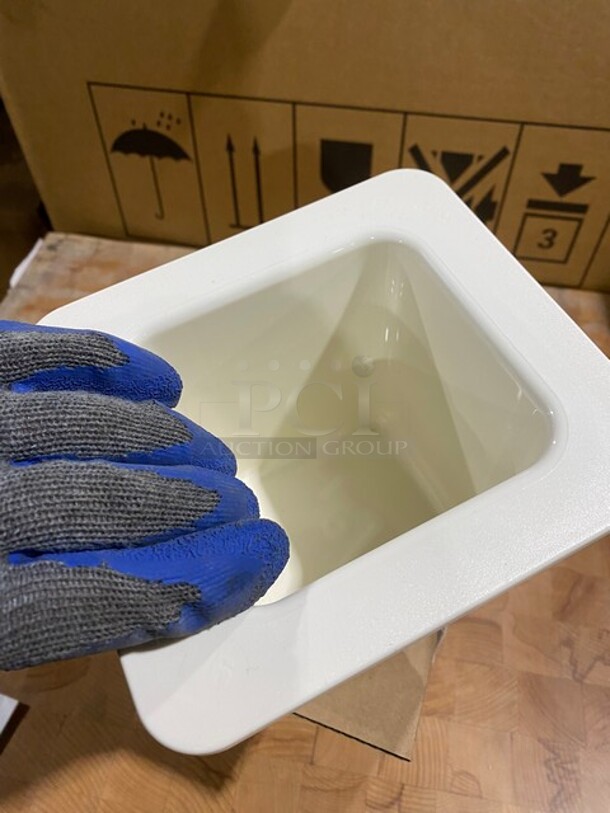 NEW IN BOX! Cambro Coldfest Cold Pans! 6" Deep! - Image 8 of 9
