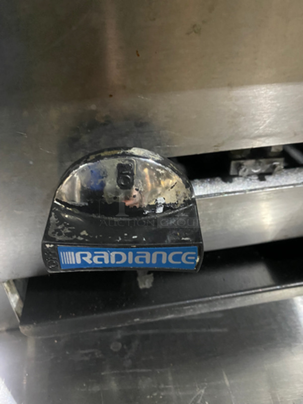Radiance Commercial Countertop Natural Gas Powered Char Broiler Grill! 6 Burners! Stainless Steel Body! - Image 7 of 8