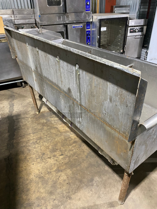 Commercial 3 Compartment Dish Washing Sink! With Single Side Drain Board! With Back Splash! On Legs! - Image 4 of 10