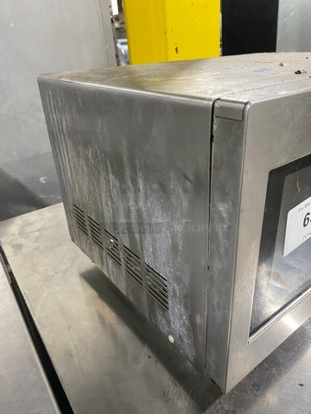 LATE MODEL! 2020 Templeton Commercial Countertop Microwave Oven! All Stainless Steel! Model: AFAGMW002 SN: 5S200400213 120V - Image 2 of 8