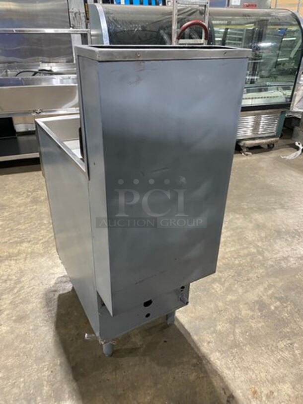 Pitco Frialator Commercial Natural Gas Powered Deep Fat Fryer! All Stainless Steel! On Legs! SN: G91MB19642 - Image 4 of 8