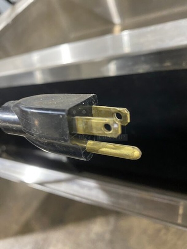 Vollrath Commercial Refrigerated Food Serving Station Counter/ Cold Pan! With Sneeze Guard! With Lowering Prep Line! Stainless Steel Body! On Casters! Model: R3871660 SN: B31500809205001 120V 60HZ 1 Phase - Image 10 of 10