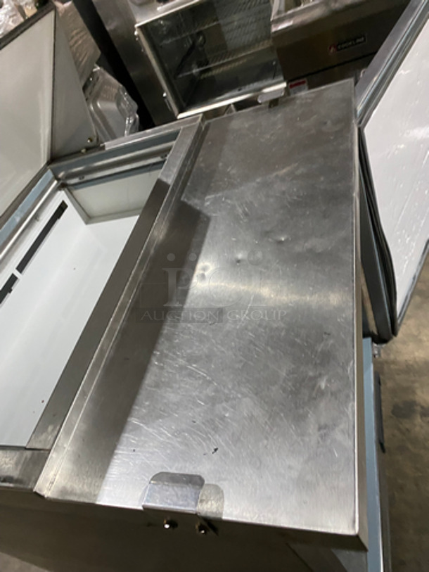 WOW! Artic Air Commercial Refrigerated Sandwich/Salad Prep Table! With Single Door Storage Space Underneath! With Poly Coated Rack! All Stainless Steel! On Casters! Model: AST28R SN: 5082984 115V 60HZ - Image 9 of 10