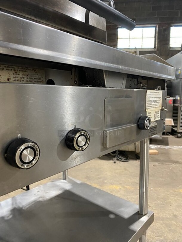 Lang Natural Gas Powered Groove Panini Style Grill/Flat Griddle Combo! With Underneath Storage Space! All Stainless Steel! On Casters! - Image 8 of 10