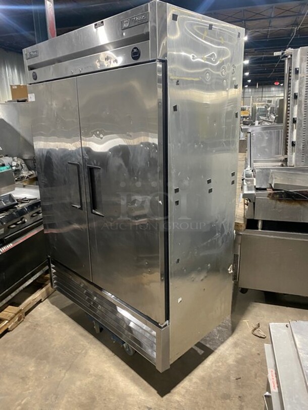 True Commercial 2 Door Half Cooler Half Freezer Combo Unit! With Poly Coated Racks! All Stainless Steel! MODEL T-49DT SN:8945956 115/208-230V 1PH - Image 2 of 9