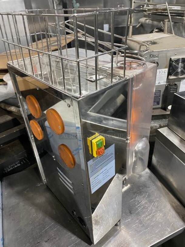 2018 Commercial Countertop Automatic Orange Juicer! All Stainless Steel! Model: 2000E-2X SN: 201802066 110V - Image 4 of 8