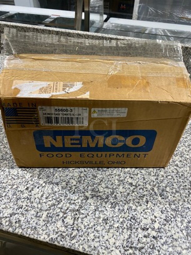 NEW! IN THE BOX! Nemco Commercial Countertop Tomato Slicer! With Commercial Cutting Board! On Small Legs! - Image 3 of 9