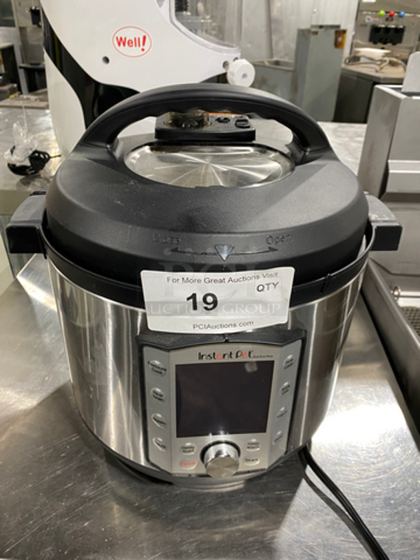 IN ORIGINAL BOX! Instant Pot Countertop Electric Powered Pressure Cooker! Stainless Steel Body! Model: DUOEVOPLUS80 120V 60HZ