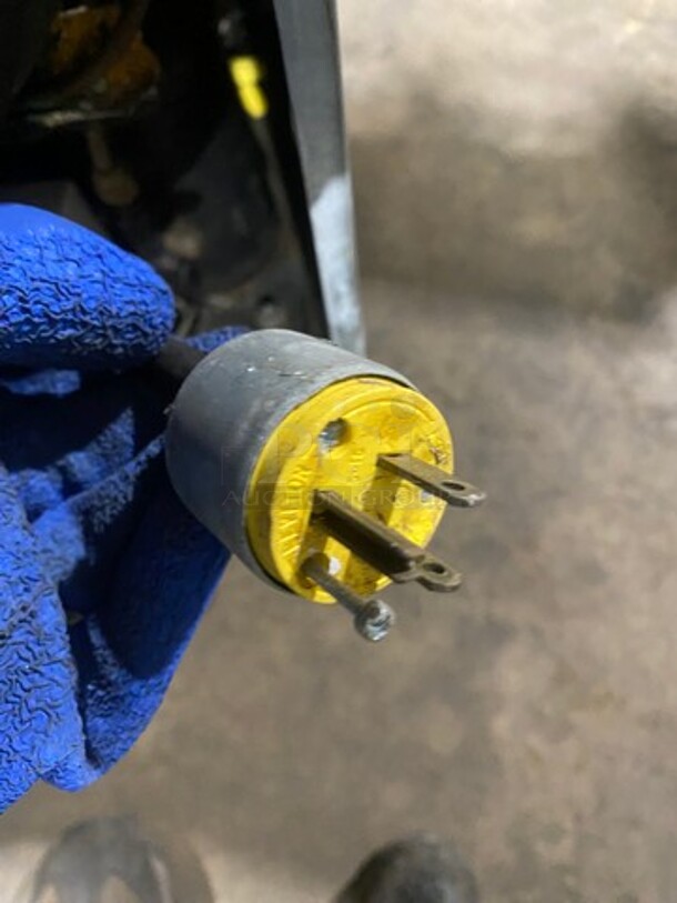 NICE! Delfield Commercial Worktop/ Lowboy Cooler! With Backsplash! With 2 Door And 2 Drawer Storage Space Underneath! All Stainless Steel! On Casters! Model: V1868428 SN: 67620202M 115V 60HZ 1 Phase - Image 9 of 9