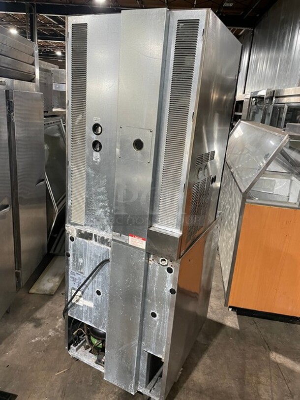 Manitowoc Multiplex All Stainless Steel Smoothie Workstation! On Single Door Undercounter Cooler With Poly Bins! On Casters! Model: MB81 SN: 1708150000104 115V 1PH - Image 3 of 11