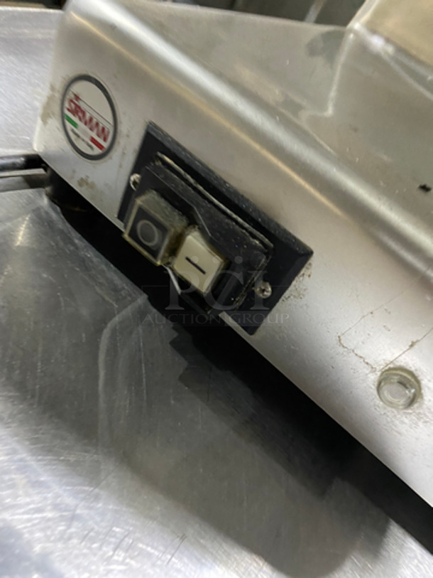 Sirman Commercial Countertop Meat/Deli Slicer! All Stainless Steel! Model: PALLADIO350 SN: 1606A07081 120V 60HZ 1 Phase - Image 7 of 10