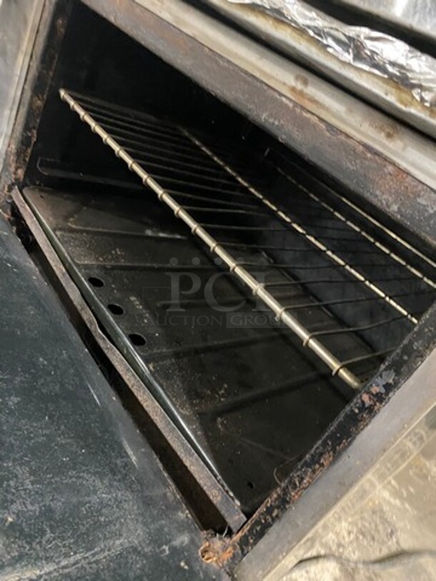 Commercial Natural Gas Powered Char Broiler Grill! With Oven Underneath! All Stainless Steel! On Small Legs! - Image 6 of 8