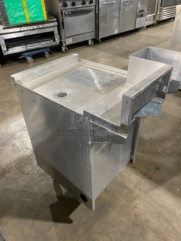Perlick Under The Counter Drainboard! With Back Splash! With Storage Space Underneath! All Stainless Steel! On Legs! - Image 4 of 8