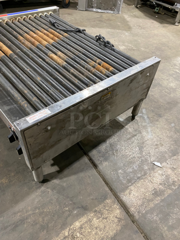APW Wyott Commercial Countertop Hot Dog Roller Grill! All Stainless Steel! On Legs! Model: HRS755T SN: 8179618040844 208/240V 60HZ 1 Phase - Image 2 of 9