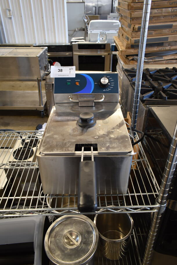 BRAND NEW SCRATCH AND DENT! 2023 Hoocoo FRY-10L Stainless Steel Commercial Countertop Electric Powered Fryer w/ Lid and Fry Basket. 120 Volts, 1 Phase.