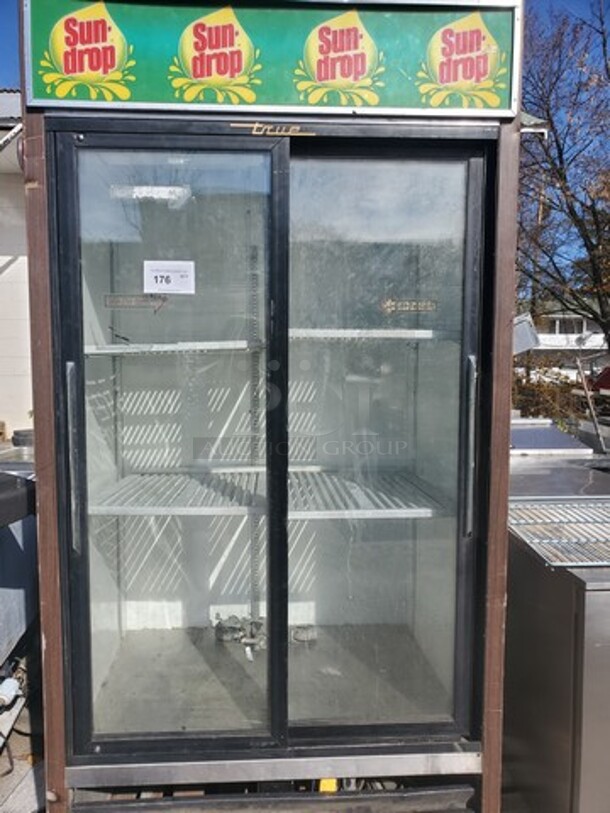 TRUE 2 Glass Sliding Door Merchandiser (Signs of wear) 40X29X78 - Image 2 of 7