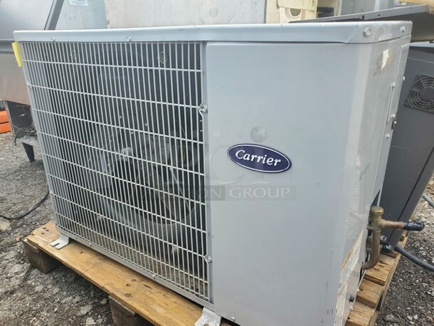 Carrier Performance 25HHA418A300 Residential Air Conditioner Condensing Unit - Image 1 of 6