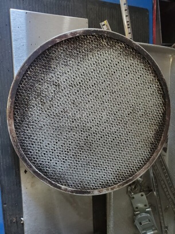 14" Pizza Screen BIDX7 - Image 2 of 3