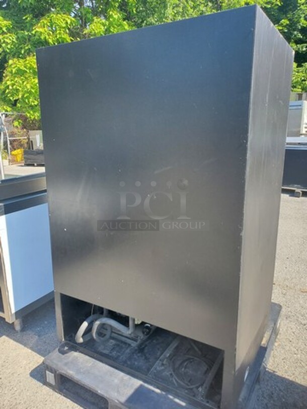 True 40" Two Section Glass Door Merchandiser, (2) Sliding Doors, Working! 40X29X62 - Image 4 of 4