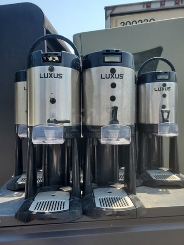 1 gal LUXUS Thermal Coffee Dispenser, Black/Stainless Steel BIDX9 - Image 1 of 3