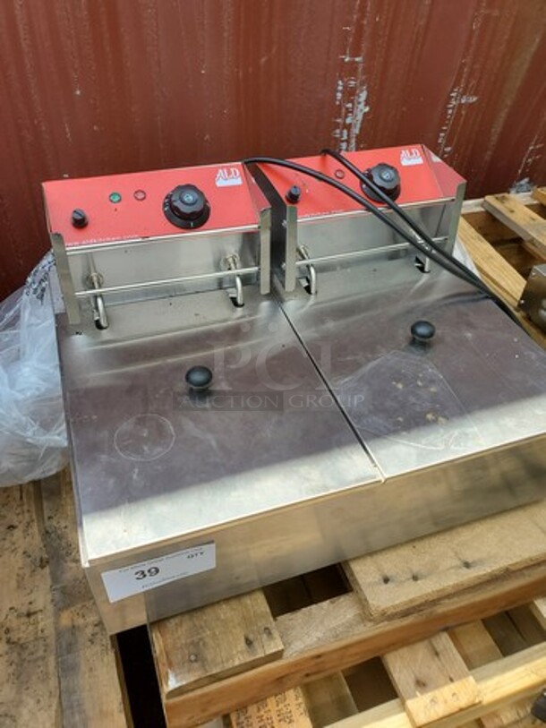 ALD Electric Countertop fryer, Like new! 110V - Image 2 of 4