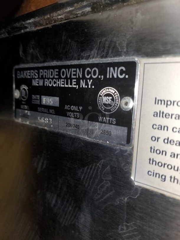 Bakers Pride Countertop Stone Deck Oven Electric Oven
208/240 V
2850 W - Image 5 of 5