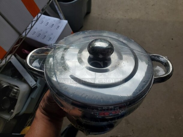 New in box Sukiyaki Pot  - Image 9 of 9