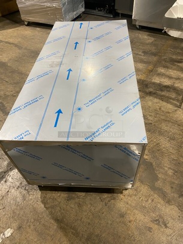 NEW! LATE MODEL! 2016 BKI Commercial Countertop Pass Through Food Warmer Merchandiser! Stainless Steel! On Legs! Model: SM51R SN: 421013C612003 208V 60HZ 1 Phase - Image 4 of 10