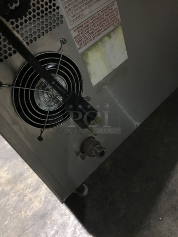 Amazing! Blodgett Single Door Natural Gas Powered Half Sized Commercial Convection Oven! With View Through Door! With Metal Oven Racks! All Stainless Steel! On Legs! - Image 7 of 7