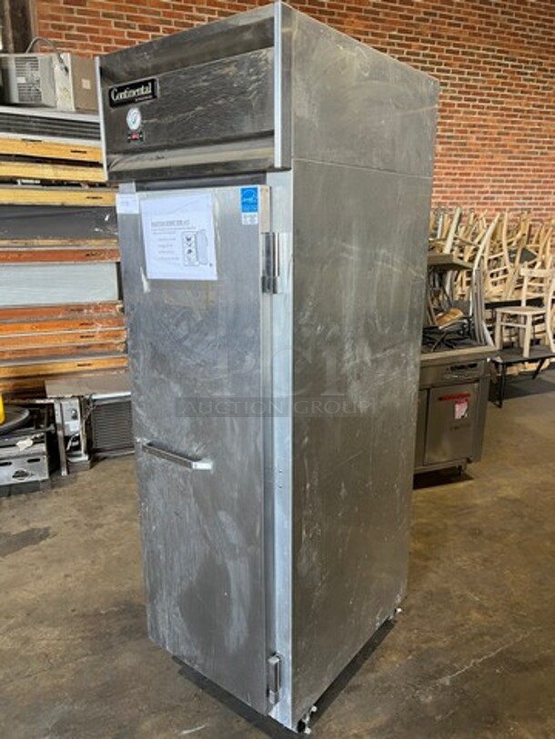 Continental Commercial Single Door Reach In Cooler! All Stainless Steel! On Casters! Model: 1R SN: 15279637 115V 60HZ 1 Phase - Image 4 of 9