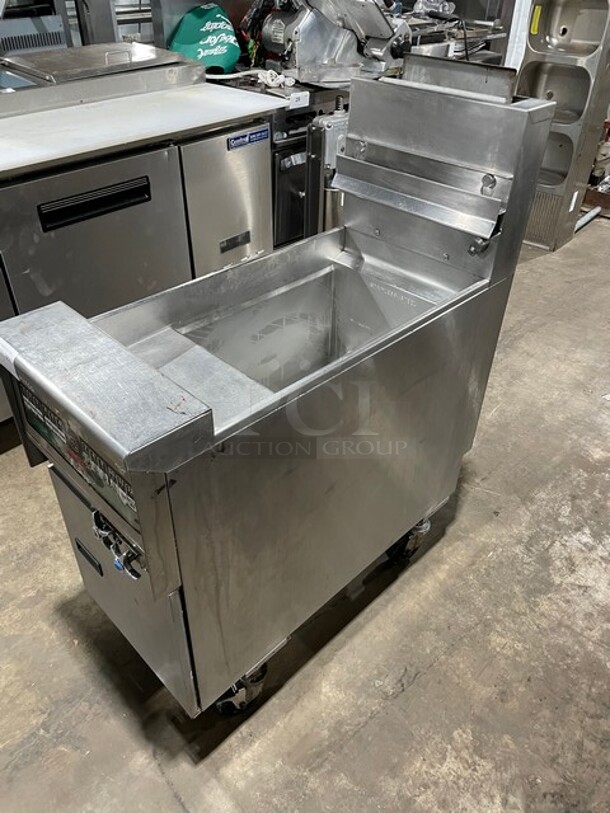 WOW! Pitco Commercial Natural Gas Powered Pasta Cooker! Solstice Supreme Edition! All Stainless Steel! With Dormont Quick Disconnect Gas Hose! On Casters! 115V! Model: SSPG14 SN: G16BA008760! Working When Removed! - Image 2 of 12