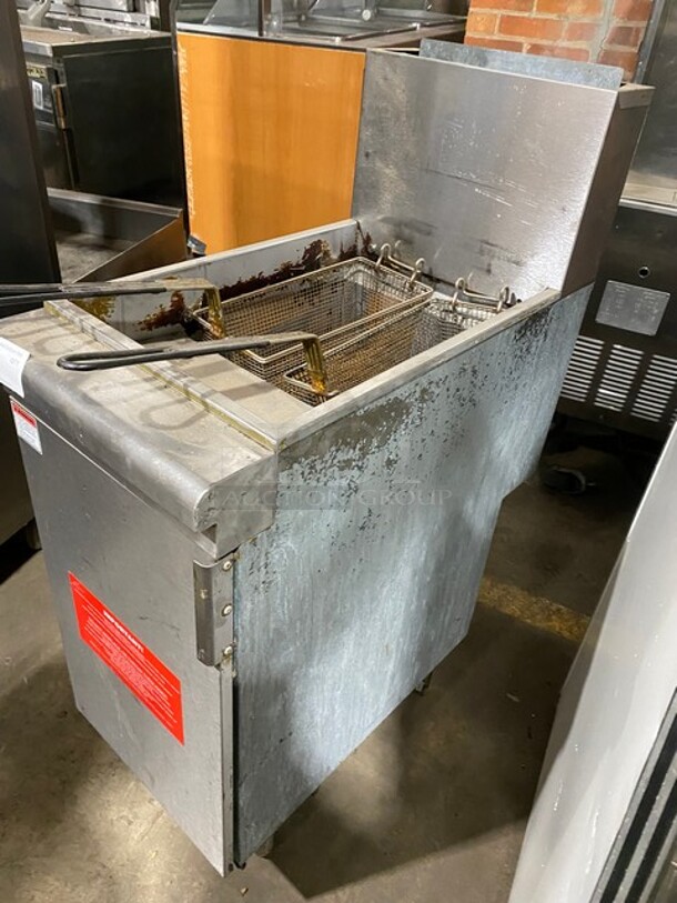 Commercial Natural Gas Powered Deep Fat Fryer! With Metal Frying Baskets! All Stainless Steel! On Legs! - Image 3 of 7