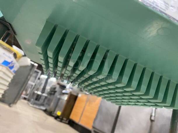 Silver King Commercial Countertop Manual Lettuce Head Chopper/ Cutter! Model: SKK2 SN: 1327615 - Image 7 of 7