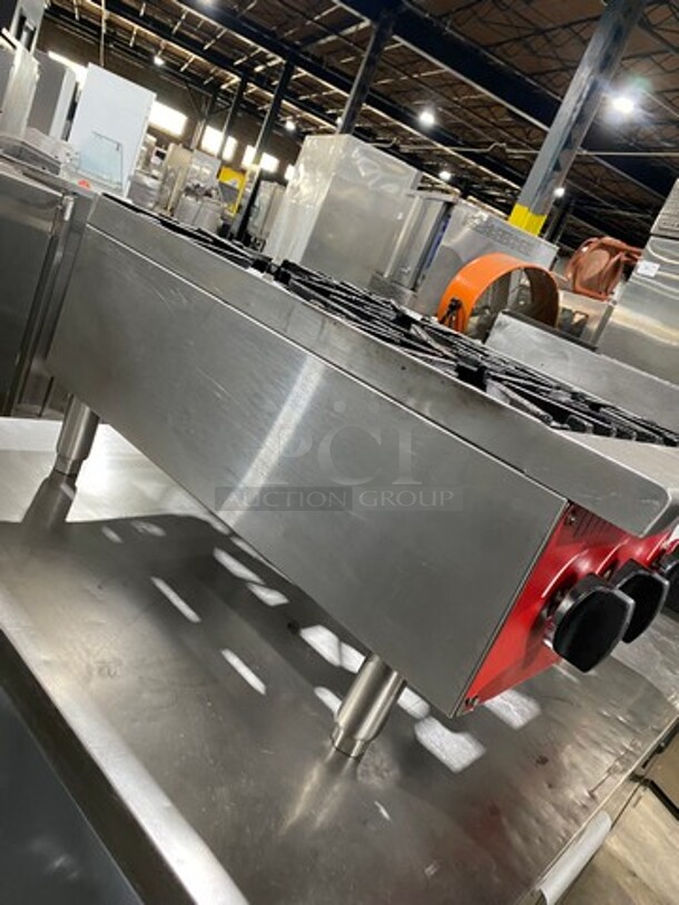 Avantco Commercial Countertop Natural Gas Powered 4 Burner Range! With Back And Side Splashes! All Stainless Steel! On Small Legs! - Image 3 of 8