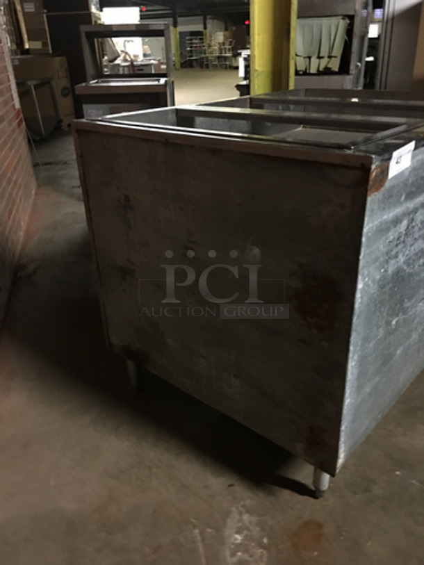 Stainless Steel 3 Bay Steam Table! With 2 Shelves Storage Underneath! On Legs! - Image 2 of 7