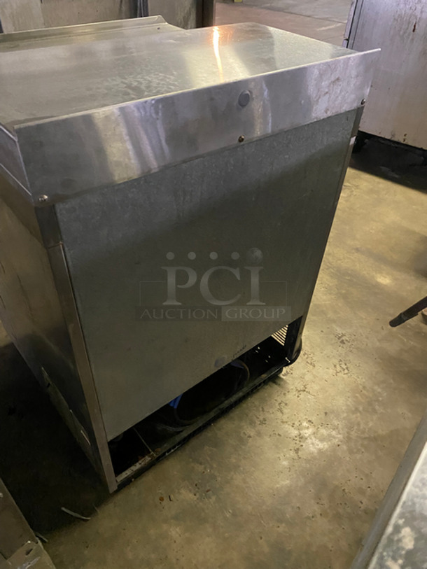Perlick Commercial Single Door Beer Bottle Cooler! With Top Sliding Door! Solid Stainless Steel! Model: 8340UL 115V 60HZ 1 Phase - Image 4 of 7