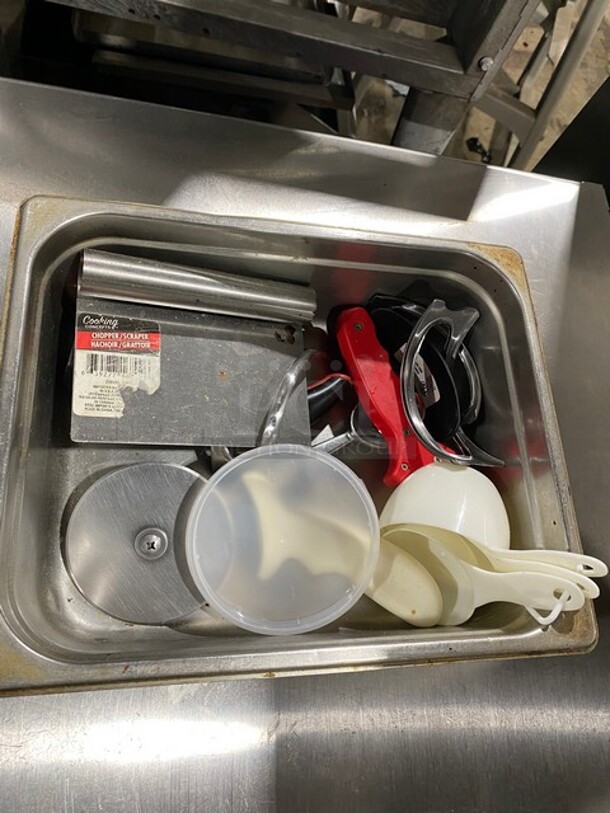 ALL ONE MONEY! Kitchen Utensils! Manual Chopper/Scraper! Assorted Measuring Cups! - Image 3 of 3